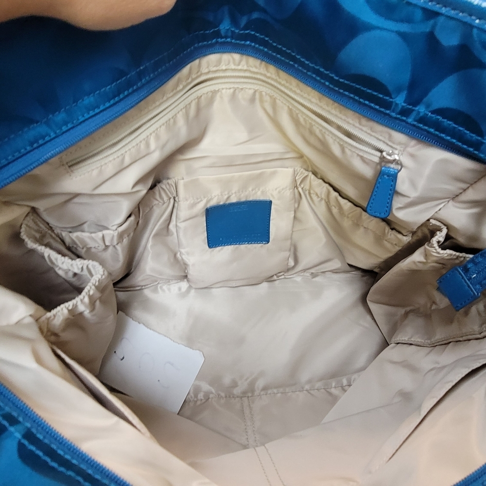 Coach Tote - Picture 2 of 5